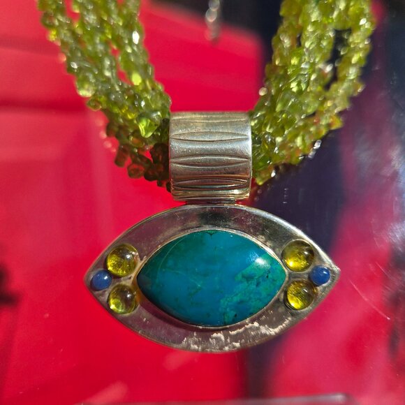 Peridot Crystal chip strand with a Chrysocolla Gemstone Eye Necklace, Rare Find - Picture 7 of 7